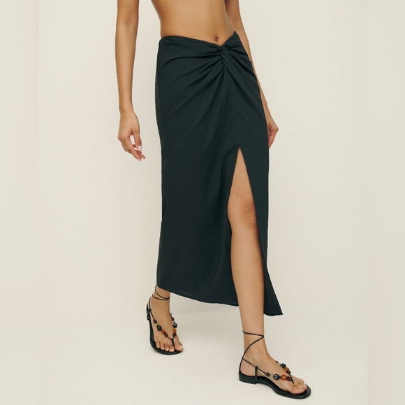 Reformation Dresses & Skirts - Reformation midi skirt